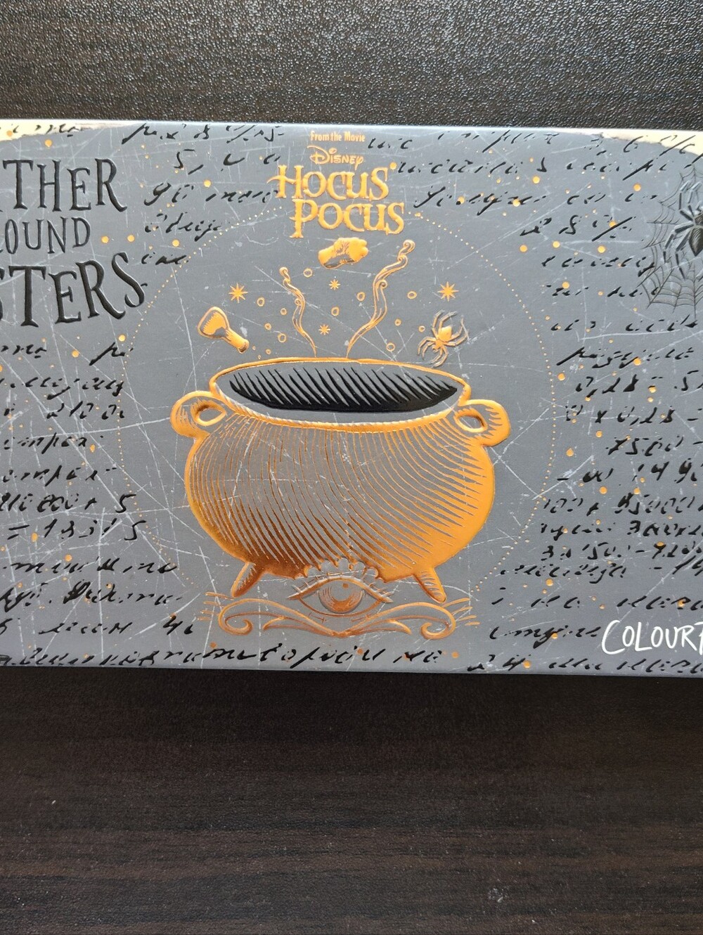 Hocus Pocus Gather Round Sisters eyeshadow pressed powder palette Disney collab - Picture 4 of 9